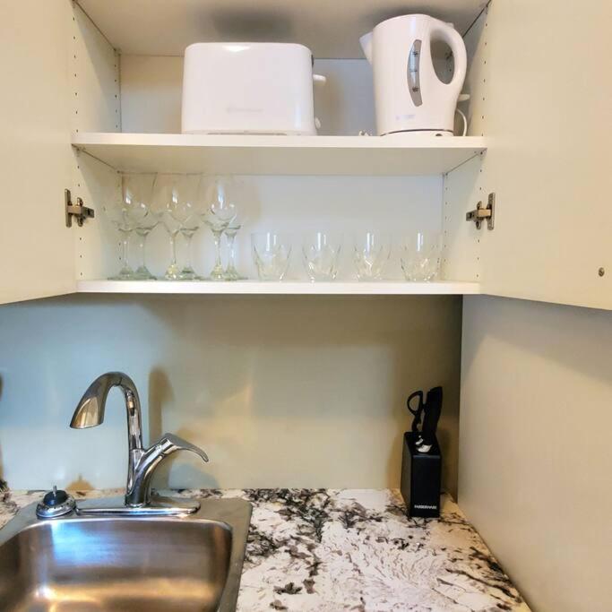 Private 2 Bedrooms Suite Near Hwy 1, Cultus Lake, Heritage Park, Fishing, Coliseum Chilliwack Dış mekan fotoğraf